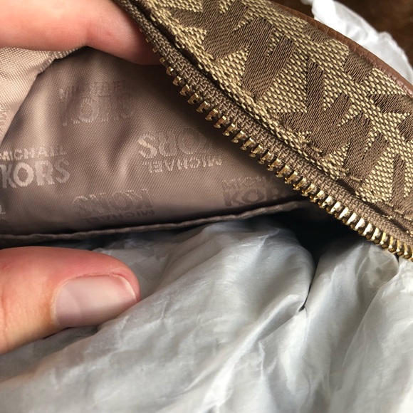 SOLD Michael Kors ABBEY backpack XS - Picture 7 of 7